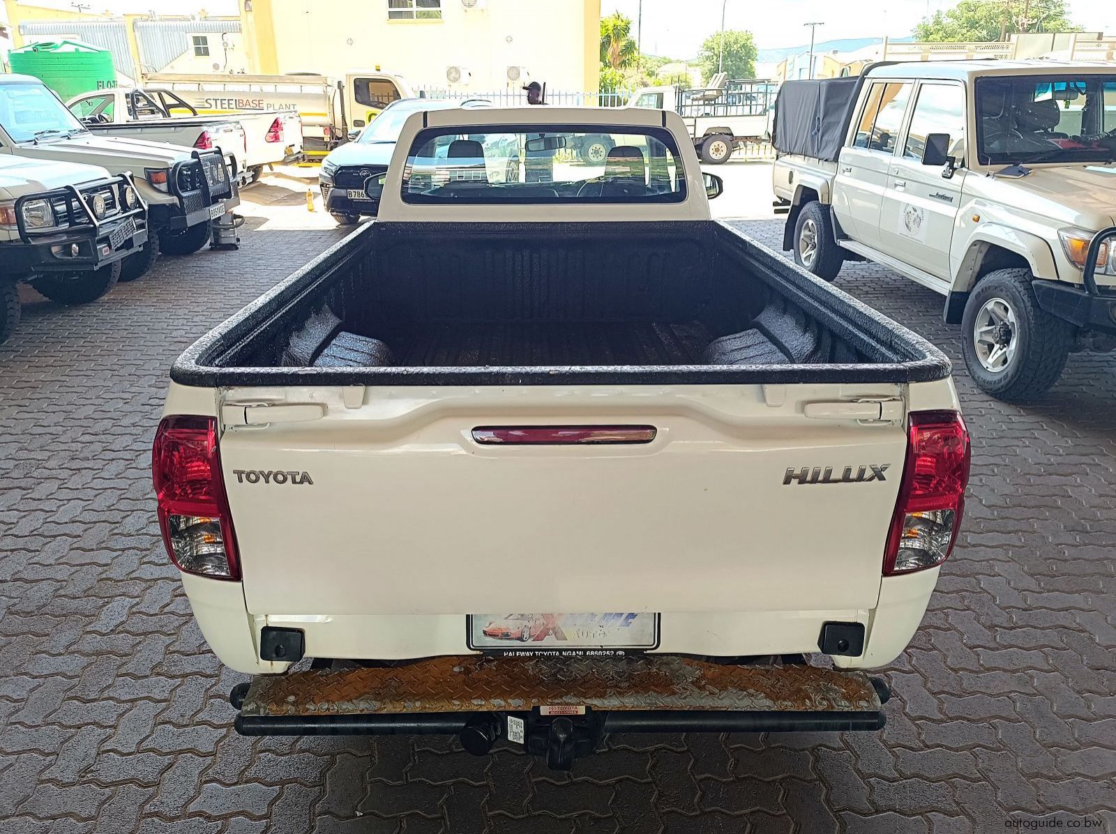 2025 Toyota Hilux 2.4L pictures