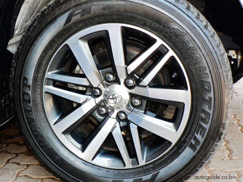 2019 Toyota Hilux GD6 pictures