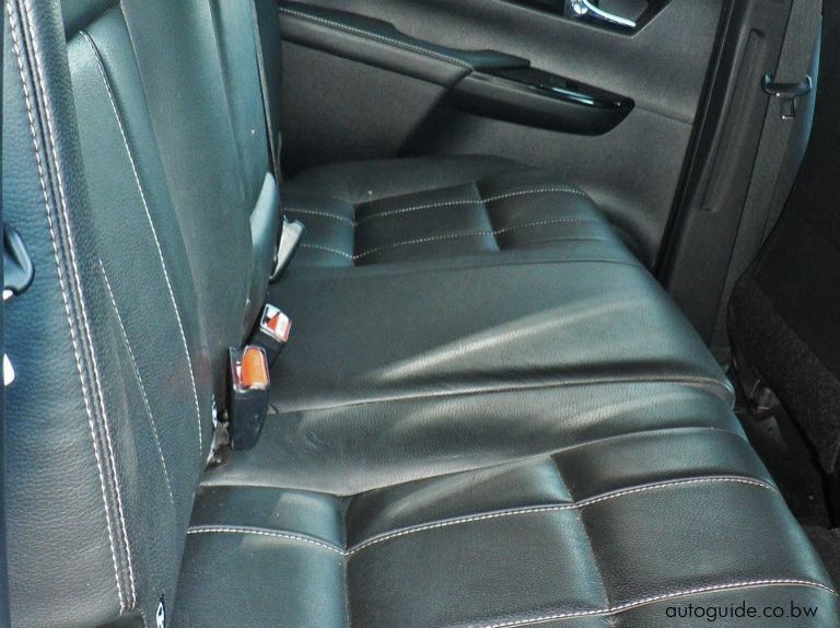 2019 Toyota Hilux GD6 pictures