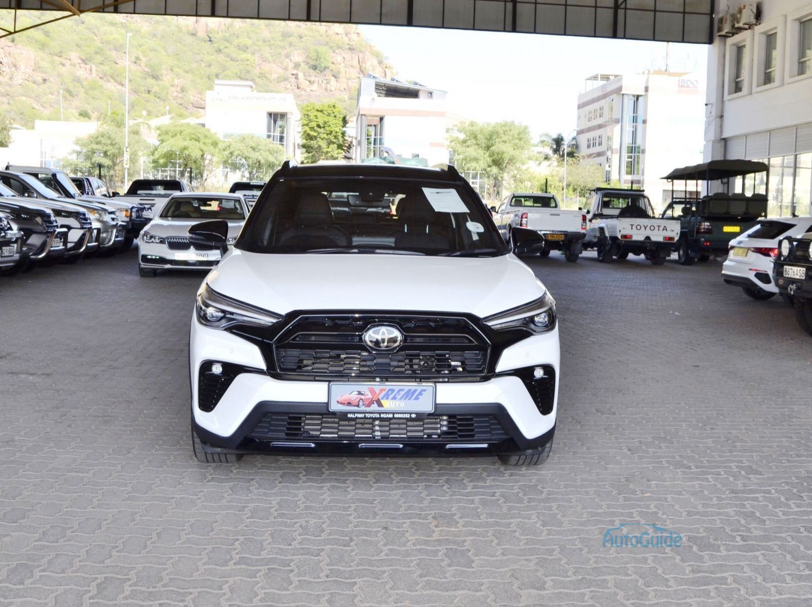 2024 Toyota Corolla Cross GR pictures