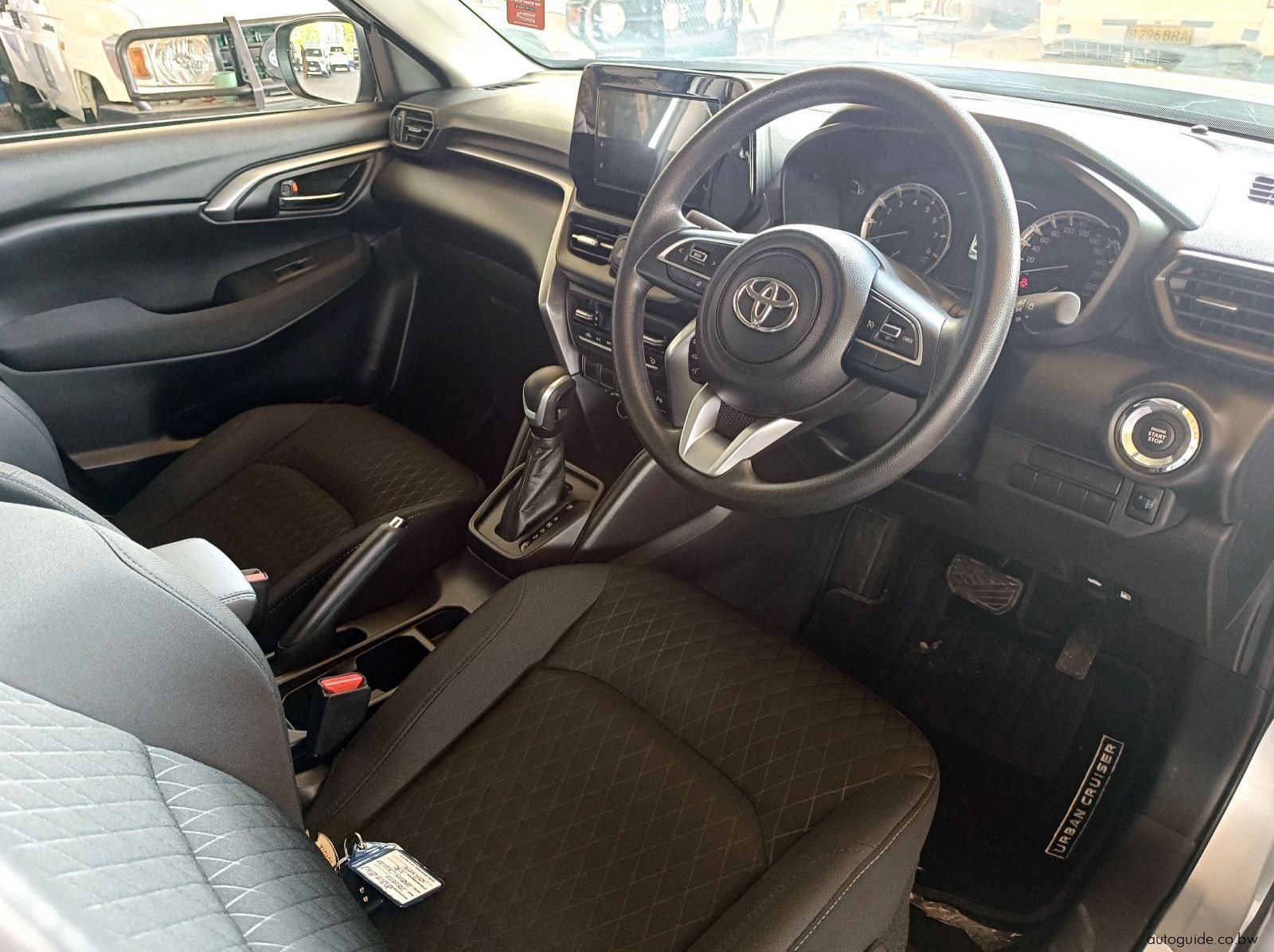 2025 Toyota Urban Cruiser pictures