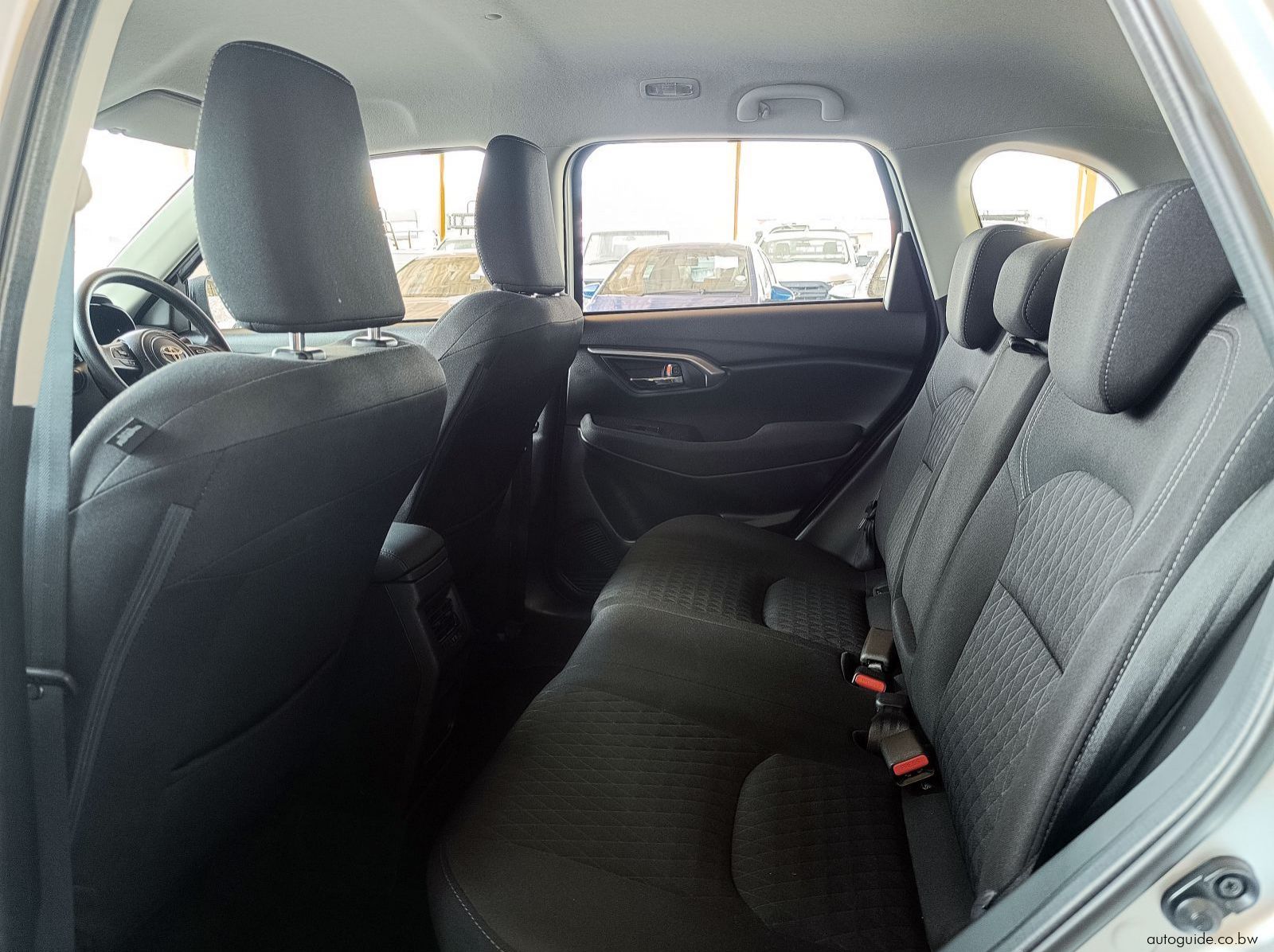 2025 Toyota Urban Cruiser pictures