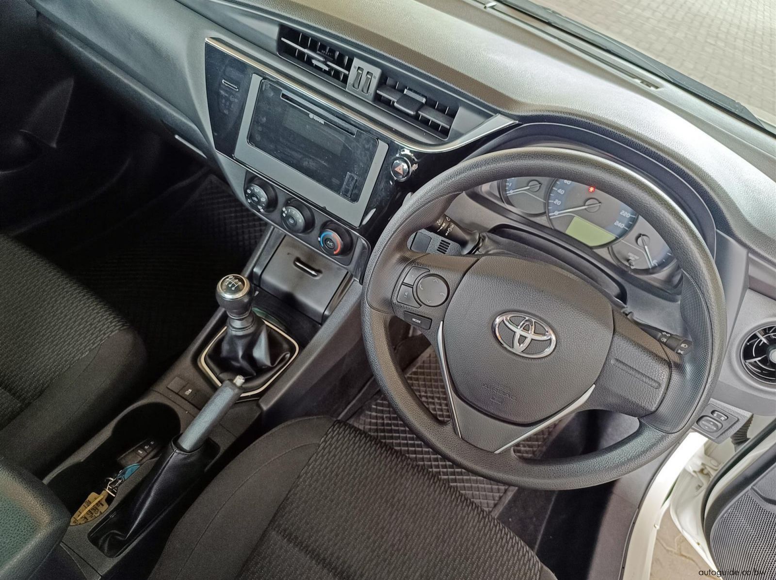 2023 Toyota Corolla Quest 1.8L pictures