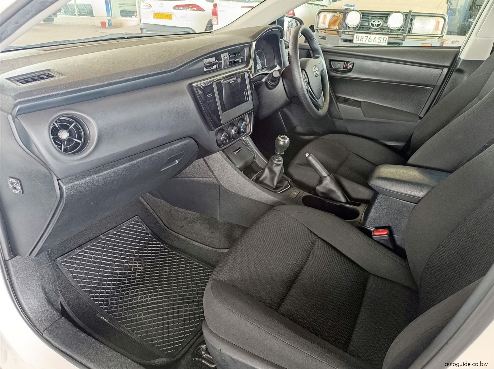 2023 Toyota Corolla Quest 1.8L pictures