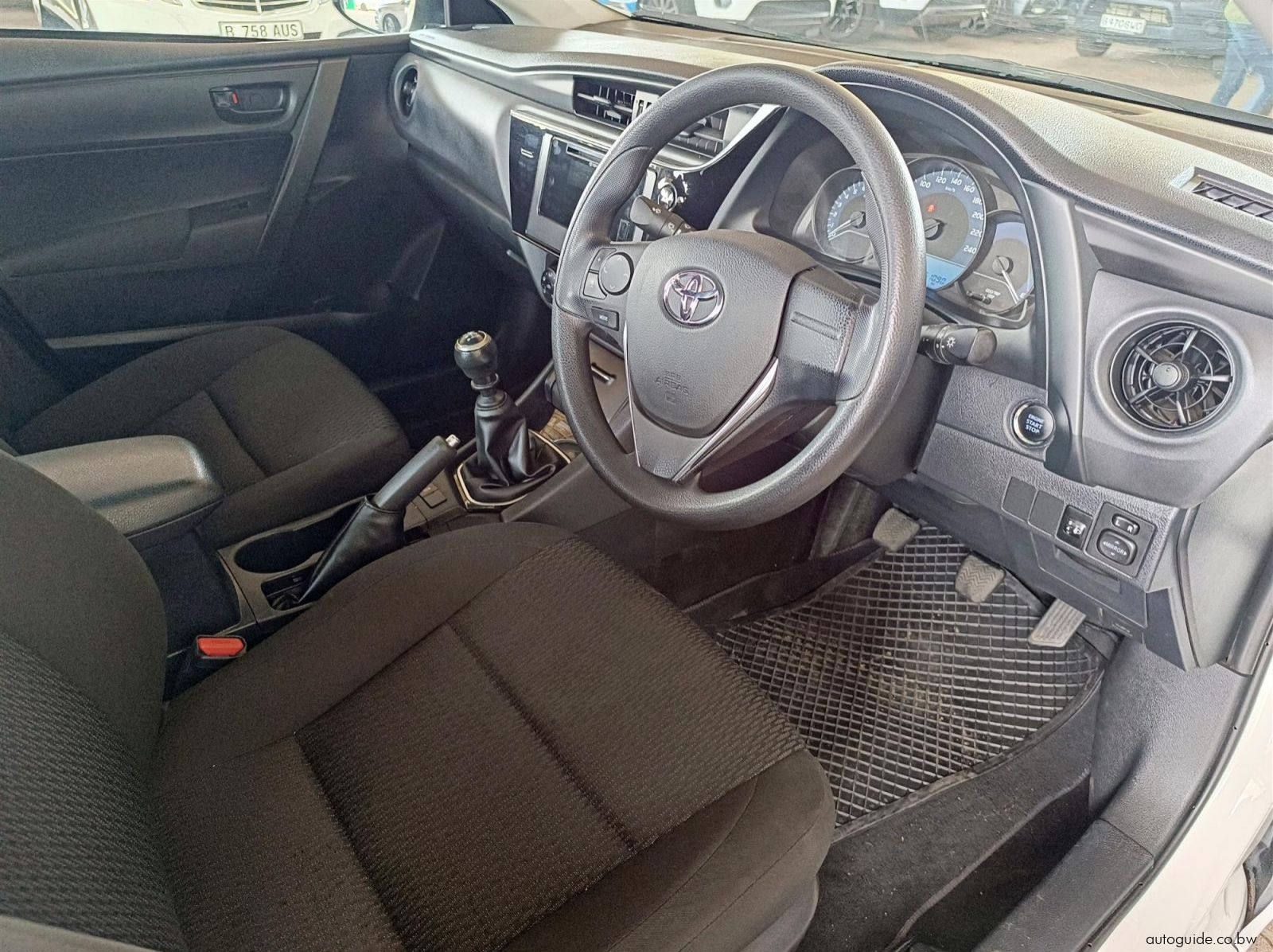 2023 Toyota Corolla Quest 1.8L pictures