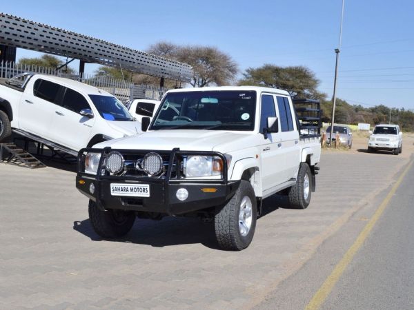 2019 Toyota Land Cruiser  photo