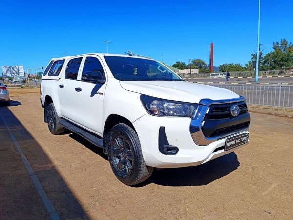 2022 Toyota Hilux Raider GD-6 2.4L 4x4 photo