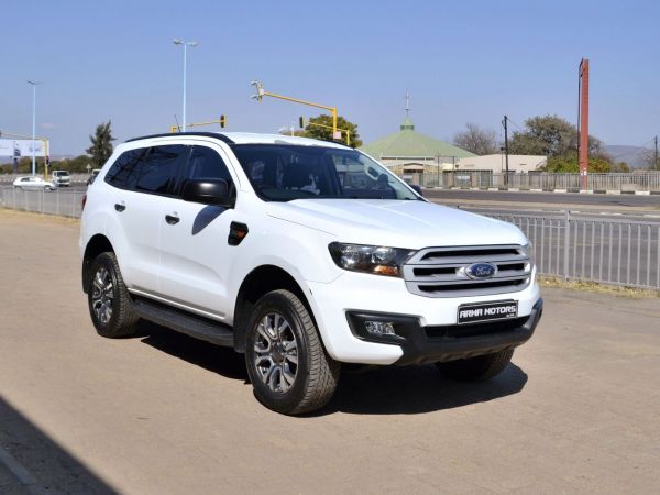2017 Ford Everest photo