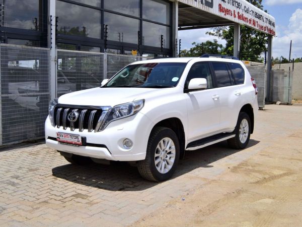 2015 Toyota Prado VX D4D photo