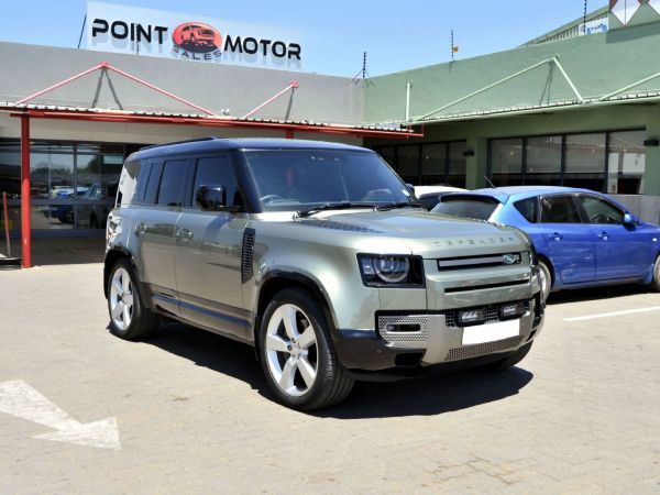 2023 Land Rover Defender D300 photo