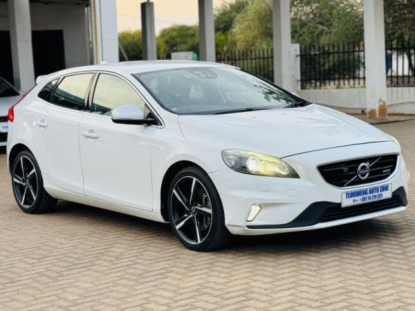2015 Volvo V40 T5 R DESIGN photo