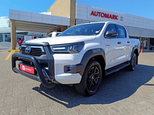 2022 Toyota Hilux Legend 2.8 GD-6 4x4 photo