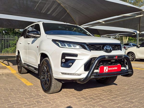 2025 Toyota Fortuner GR-S 4x4 photo