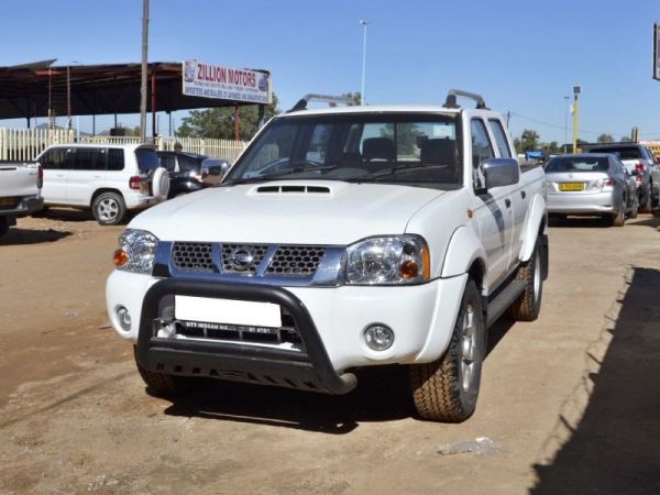 2020 Nissan NP300 Hardbody photo