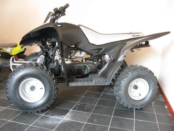 2010 Aeon Cobra photo