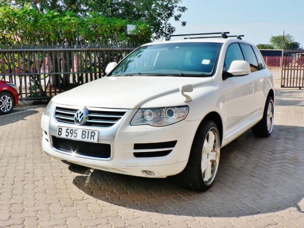 2008 Volkswagen Touareg V6 FSi photo