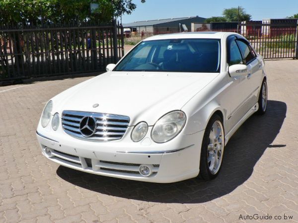 2004 Mercedes-Benz E500 photo