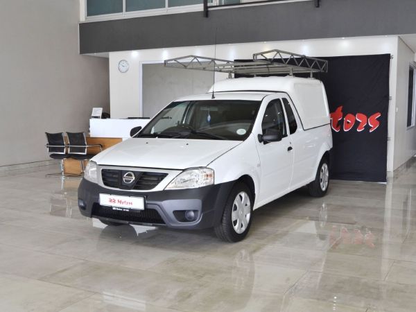 2022 Nissan NP200 Utility photo