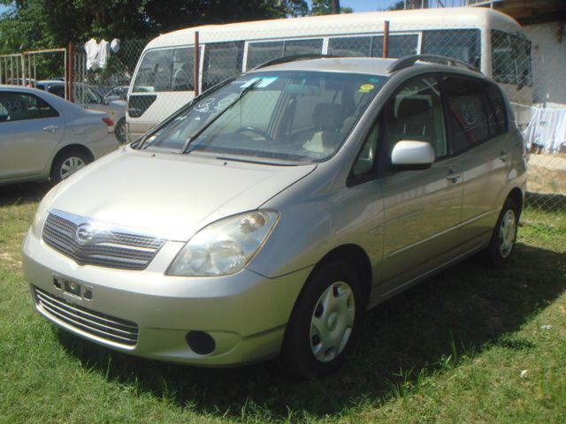 Toyota spacio 2002