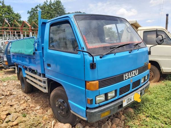 1988 Isuzu ELF photo