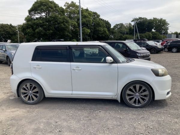 2013 Toyota Rumion photo