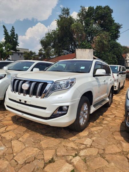 2016 Toyota PRADO photo