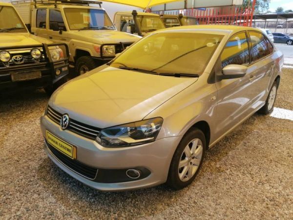 2013 Volkswagen Polo 1.4 Comfortline Sedan photo