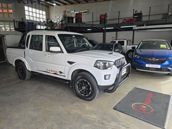 2022 Mahindra PIK-UP 2.2 4X4 MHAWK S10 KAROO M/T D/C P/U photo