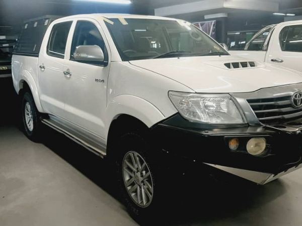 2013 Toyota Hilux 3.0 D4D Raider 4x4 A/T photo