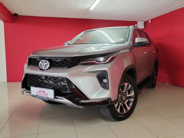 2024 Toyota Fortuner 2.4 GD6 4X4 AT photo