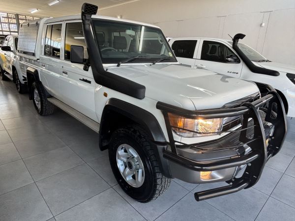 2023 Toyota Land Cruiser 4.0 V6 photo