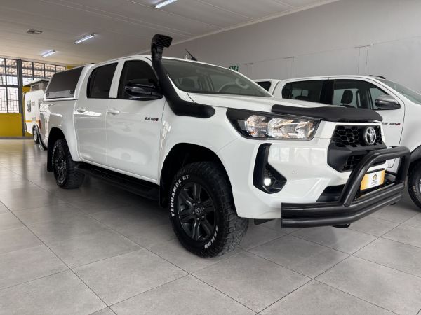 2024 Toyota Hilux 2.4 4x4 A/t d/cab photo