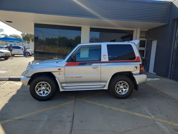 1998 Mitsubishi PAJERO 3,5 GLS photo