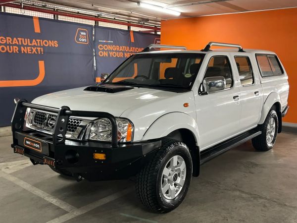 2017 Nissan Hardbody Np300 2.5 TDI Hi-Rider Pick Up Double Cab photo