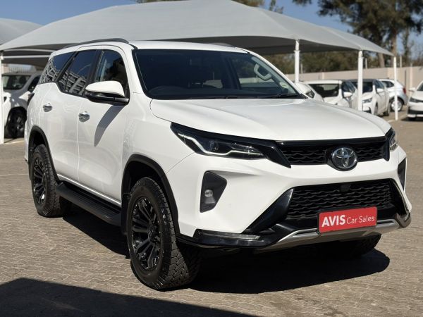 2025 Toyota Fortuner 2.4 4x4 A/T photo