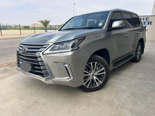 2021 Lexus LX 570 photo