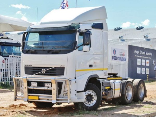 2011 Volvo FH 440 photo