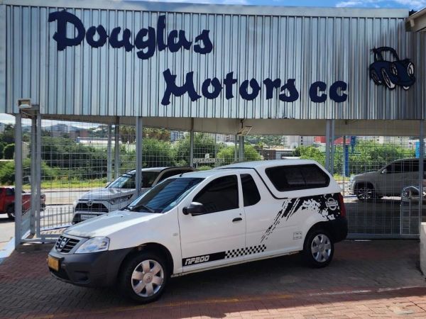 2019 Nissan NP200 1.5 DCi A/C Safety Pack P/U photo