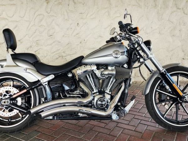 2014 Harley-Davidson Softail Breakout (FXSB) photo