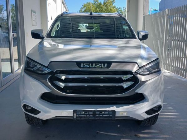 2023 Isuzu MU-X 3.0 Ddi 4x4 LS A/T photo