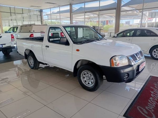 2012 Nissan Np300 2.4i S/c 4x2 photo