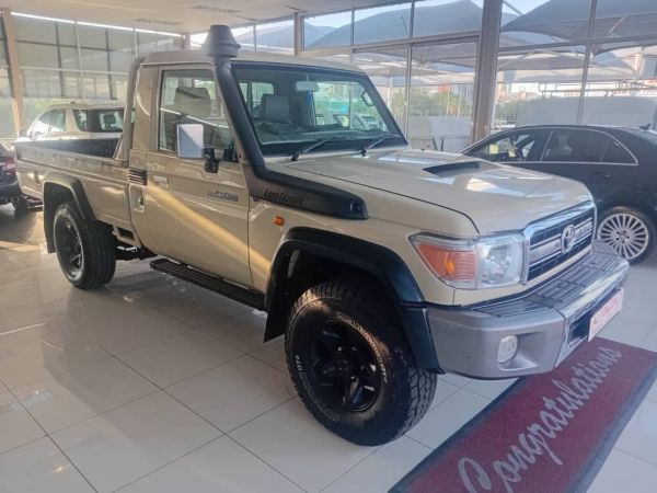 2017 Toyota Land Cruiser 4.5 v8 TDi S/c 4x4 photo