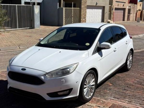 2015 Ford Focus 1.0 Ecoboost Ambiente photo