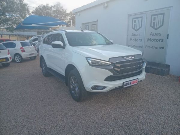 2023 Isuzu MU-X 3.0 LS 4x4 AUTO photo