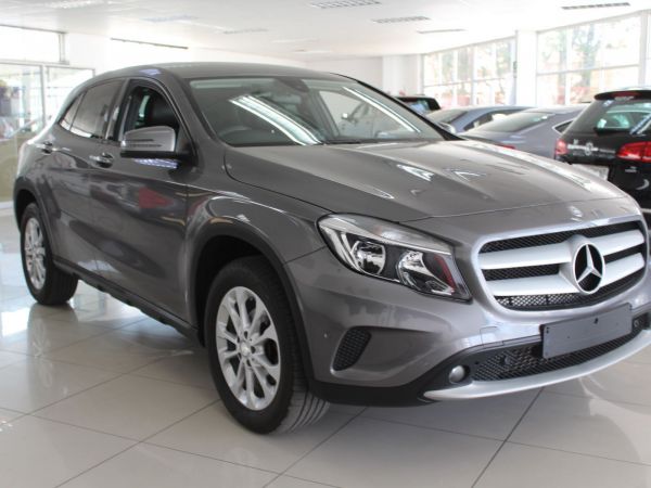 2017 Mercedes-Benz GLA 200d photo