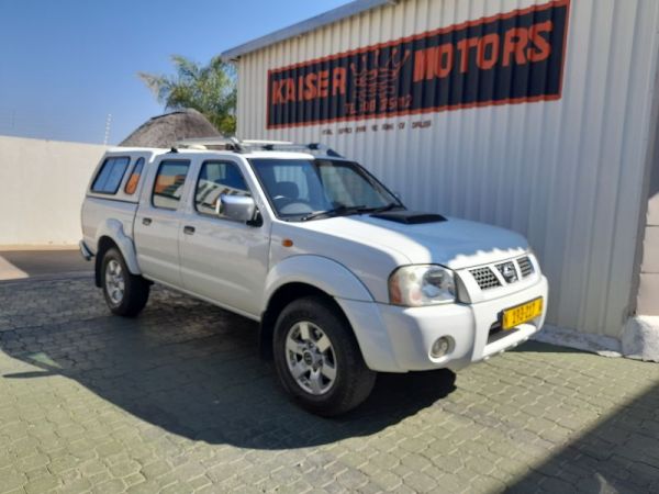 2014 Nissan NP300 H/Body D/C 4x4 photo