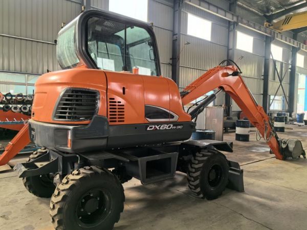 2023 DOOSAN DX60W photo