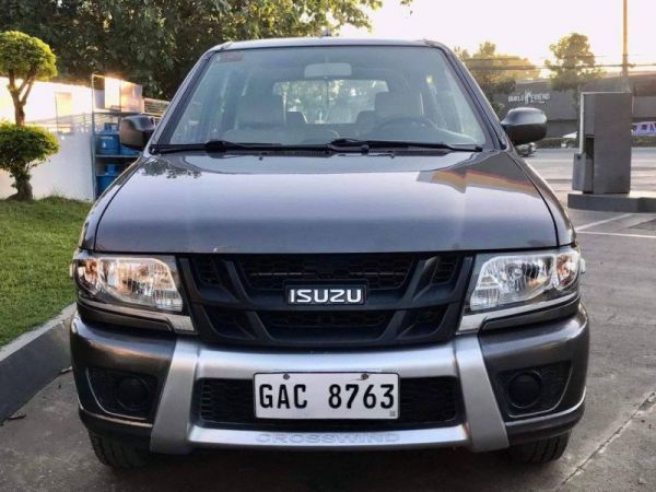 2019 Isuzu Crosswind XUV Sportivo photo
