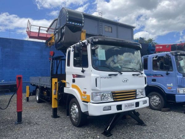 2023 Hyundai BOOM TRUCK photo