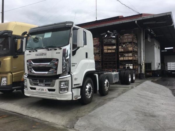 2019 Isuzu giga cyh 8x4 12wheel cab & chassis rigid truck new for sale sinotruk howo shacman dongfeng faw photo